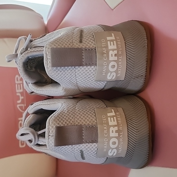 Woman's Sorel sneekers size 7.5 - Picture 3 of 5